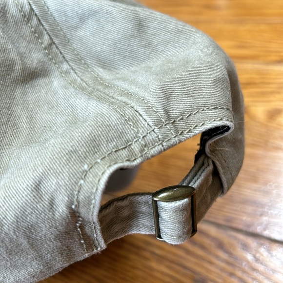 David and Young khaki Dog Mom cap.  Excellent condition. One size. - Picture 4 of 7
